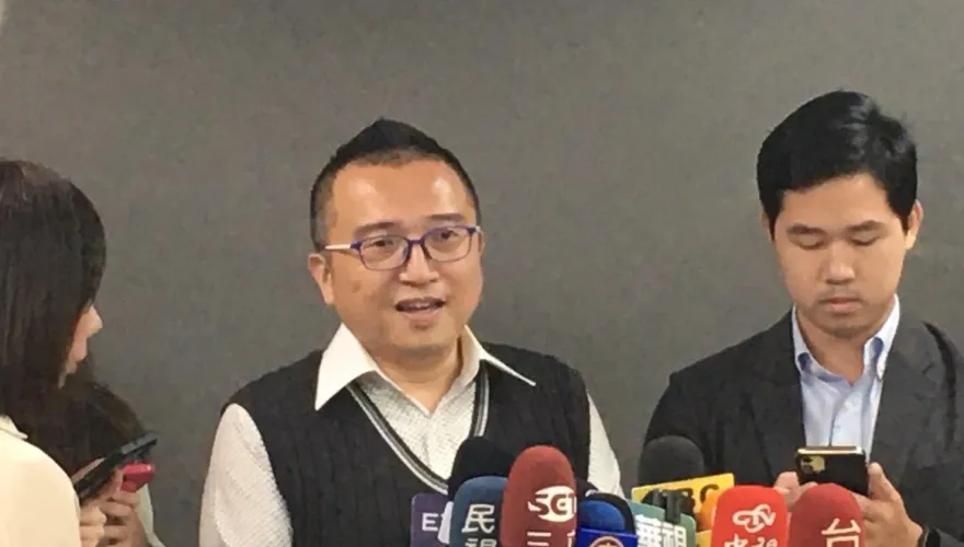 代表談藍白合卻被爆是綠營黨員　周榆修宣布退出民進黨：將考慮加入民眾黨