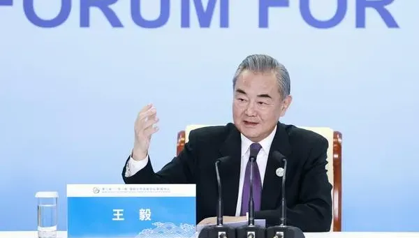 王毅談美主導「全球基建投資」倡議　喊話比一下：看誰能蓋更多基礎設施