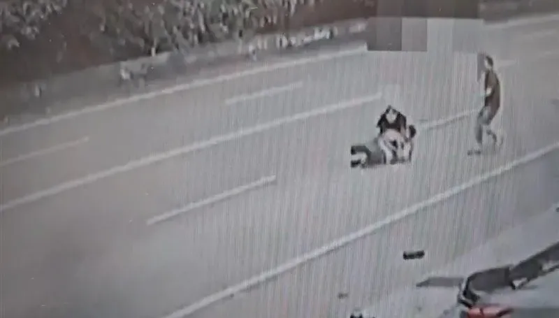 影/超扯！苗栗3惡煞設局行搶　他死命護百萬現金大街遭拖行