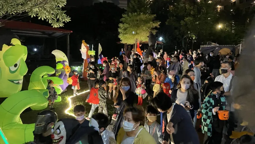 遊街拿糖果鬧翻藝術村！「南崁兒童藝術村」萬聖活動盛大登場