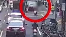 影/驚！孩子車上打翻東西釀爭吵　夫駕車失控車門「離奇開啟」妻女慘摔出