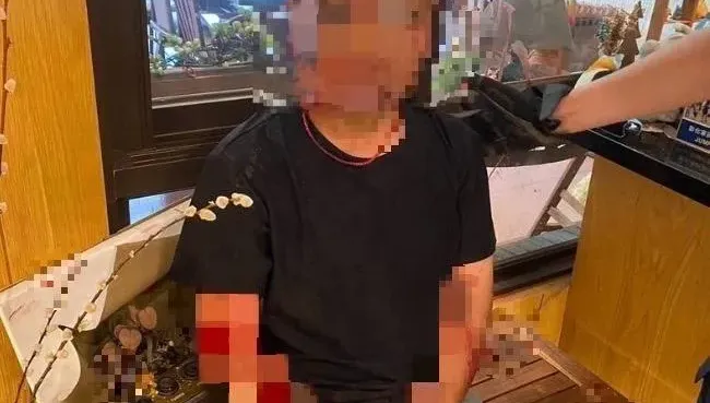 快訊/「恐怖鄰居」被聲押獲准！名咖啡廳遭持刀鬧事釀1重傷　竟因停車糾紛