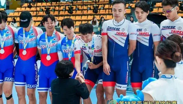 全運會心態鬆懈遭批！黃玉霖亞錦賽雪恥奪金　亞運「提早慶祝」南韓選手又「銀恨」