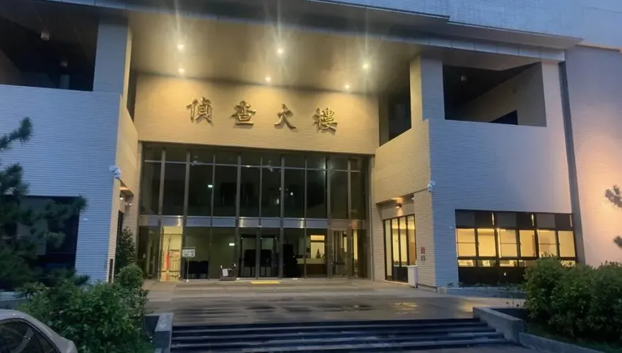 郭台銘背信參選又爆不法！ 雙北連署站驚爆買個資衝數量  嫌犯聲押獲准