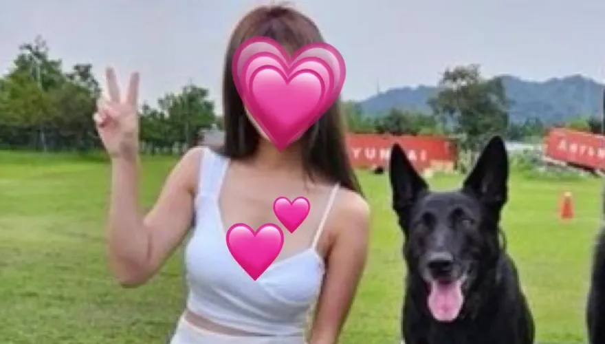 IG在這啦！E奶妹超深事業線「零遮掩」出席消防活動　PTT表特版鄉民搜爆