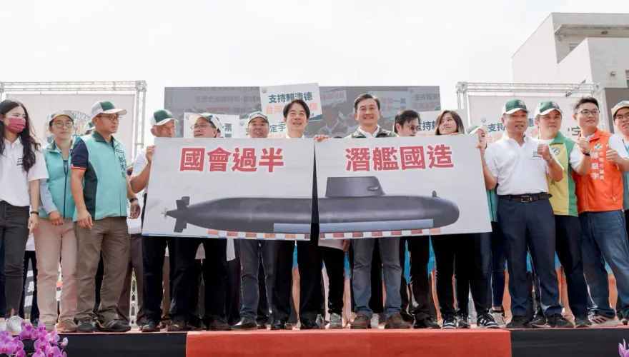 賴清德喊國會過半「手中潛艦斷成兩半」！網酸：像鐵達尼號折甘蔗