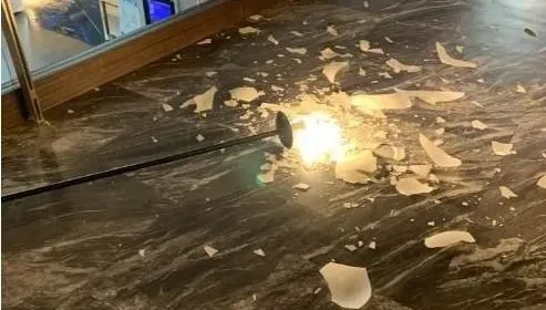 兒子打破立燈「要賠3萬」　疑淘寶貨僅860、燒肉名店：自行吸收