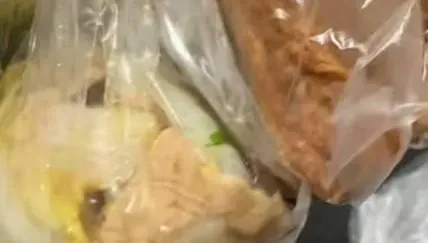 台中菜市場素食「6菜726元」連湯一起秤　妹子反映遭嗆「妳只會端菜」
