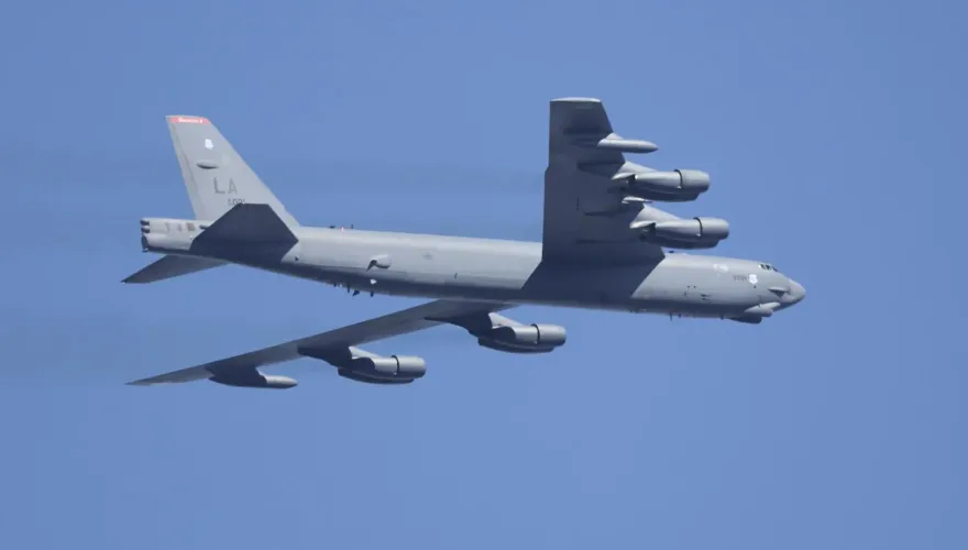 美軍指控解放軍機「危險攔截」B-52轟炸機　兩機僅距3公尺險相撞