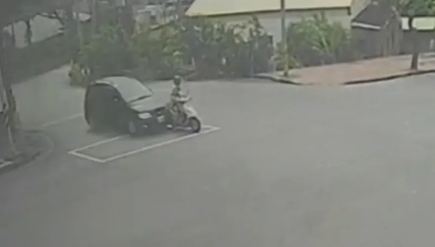 16歲少年無照上路撞死慈父　家屬悲曝「派出所翹二郎腿滑手機」：想打他