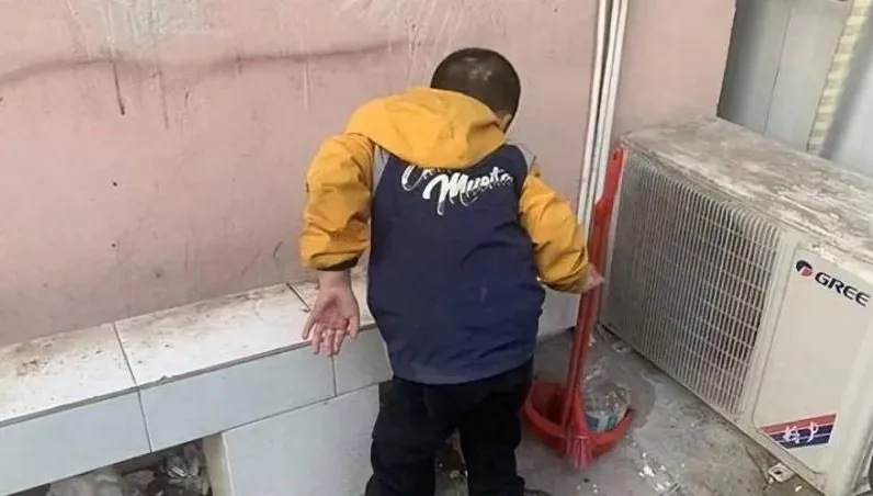 6歲男童慘遭生母虐待「雙腿凍傷截肢」　他天真喊：媽媽只是病了