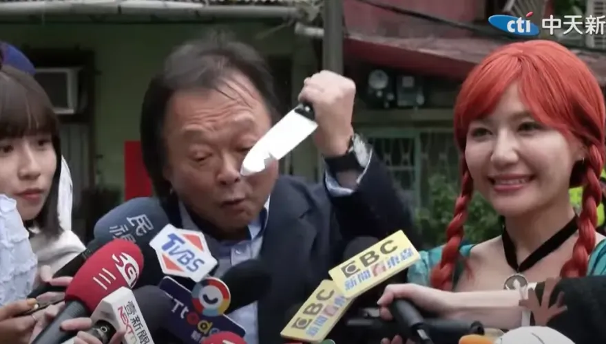 擔心藍白合？「柯學家」王世堅嗆他：詐騙集團