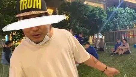 被控萬聖節強拍兔女郎挨告性騷　警將通知「羅姓藝人」到案