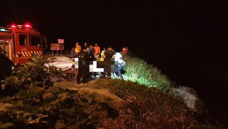 屁滾尿流！台東海濱公園驚傳命案　釣客腹痛蹲「草叢解決」赫見浮屍