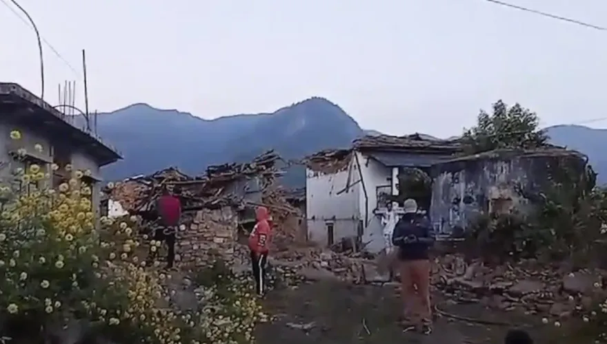 尼泊爾5.6強震增至128死　印度新德里也感受到搖晃