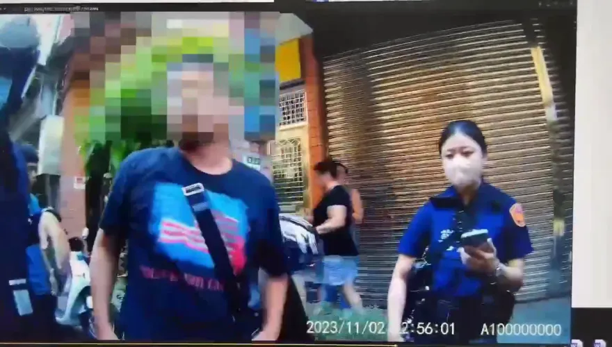 影/火爆片！外送員跟店員口角完扭打還不夠　竟拔「西瓜刀」嗆聲下場慘