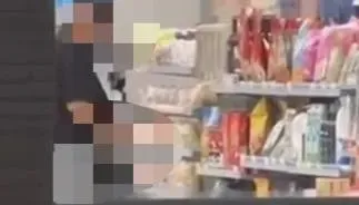 情色超商免番號！女店員公然幫男同事激情「吞吐」　總公司稱嬉鬧解僱