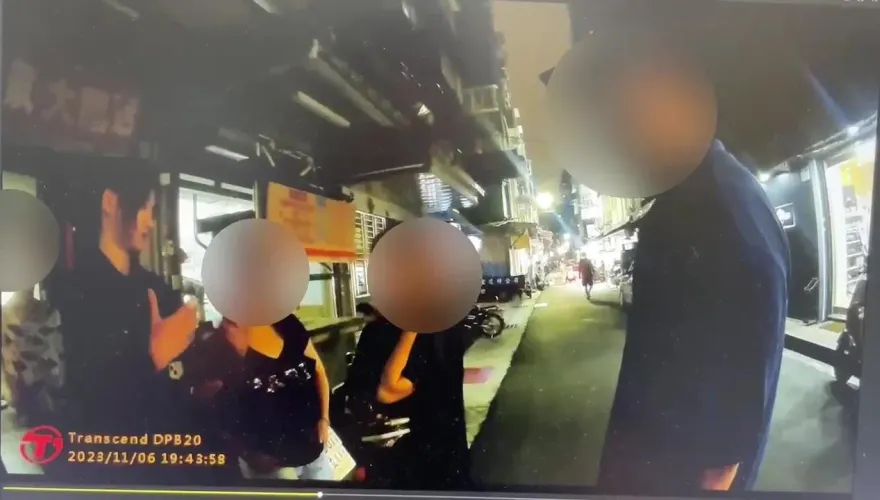 影/嚇！通化夜市買晚餐慘遭鐵窗砸中　她：每天都怕有東西掉下來