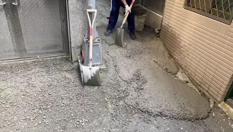 士林工地天降水泥！北市府開罰3.6萬　「再噴」將勒令停工