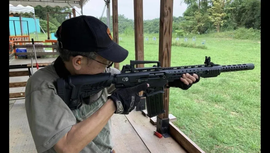 知名作家范疇68歲逝！好友謝金河落淚曝「1老習慣奪命」：大俠永遠休息了