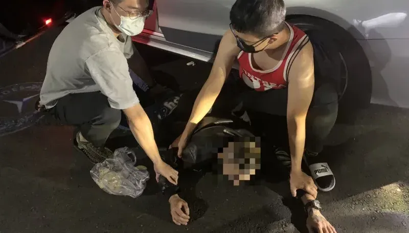 「到府刺青」毒品暗語露餡！警約出交易　當場查扣海洛因、改造手槍