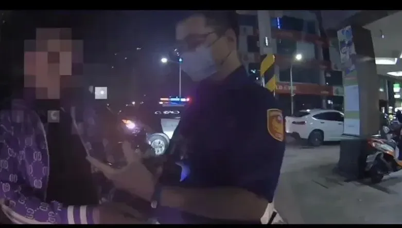 嬉鬧的代價好高！高雄男太吵被投訴　警一查驚見他是毒品通緝犯得關12年