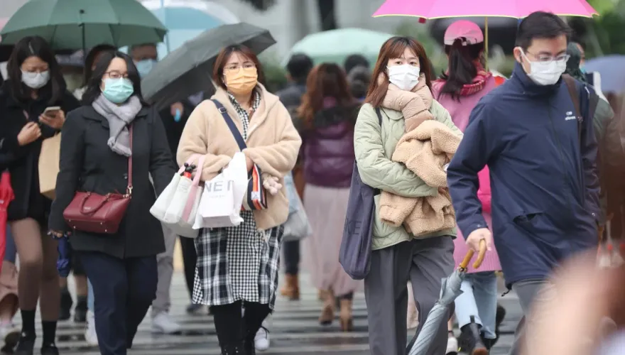 快訊/入秋最強東北季風來襲！3縣市大雨特報下到明天