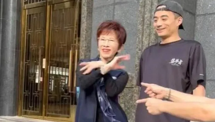 影/最潮流行哏「科目三」是啥？舞蹈搭配魔性音樂超洗腦　柱柱姊也跳了！