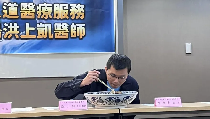 在加薩走廊戰火最前線近1個月　林口長庚醫師洪上凱平安返台　吃豬腳麵線洗塵壓驚！