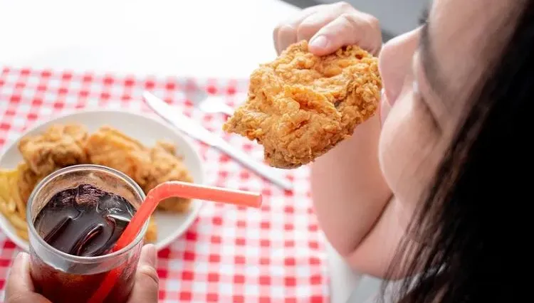 糖尿病不能吃漢堡薯條？營養師授：「超有效控糖吃法」進餐順序很重要