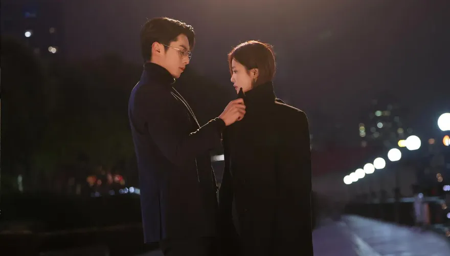 《以愛為營》意宴萬年CP撒糖！王鶴棣到哪都能親白鹿「雪中定情吻」超甜