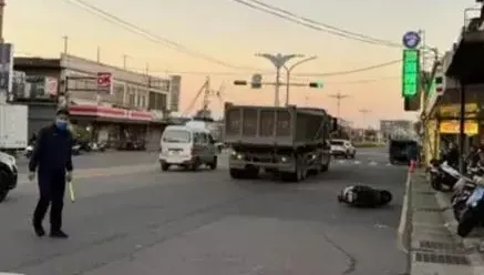 影/桃園騎士閃違停車　遭聯結車追撞「輾過下半身」慘死