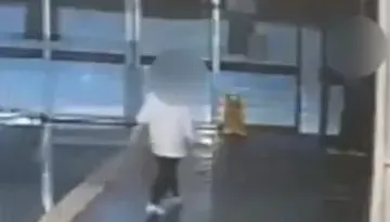 驚悚畫面曝！「8刀」女大生竟把自己塞進板橋車站置物櫃　凌晨「出櫃」追砍保全