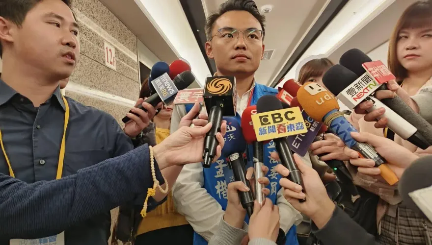 民進黨批藍不分區名單「黑金復辟」　反遭洪孟楷狠打臉：你們怎有臉講這種話