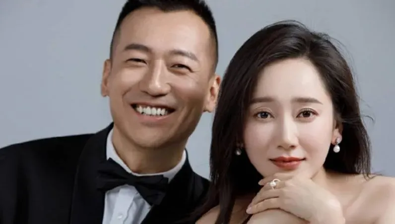 「小周迅」董晴結婚了！黃曉明上台、譚松韻接捧花　網感動：青春圓滿了