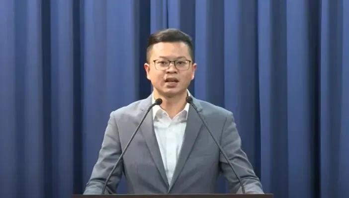 柯文哲喊以「民眾黨總統候選人」拚戰到底　國民黨開嗆黃珊珊：想毀約就說