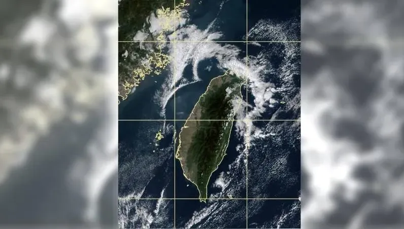 「愛心雲圖」籠罩台灣！鄭明典曝成因　網讚嘆：一塊綠翡翠