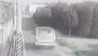 快訊/撞擊瞬間！彰化娃娃車遭BMW追尾路口監視器影片曝光