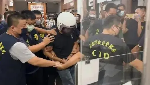 台南殺警案宣判/鱷魚的眼淚？兇手林信吾曾當庭道歉　凃明誠二姊崩潰痛斥「閉嘴」