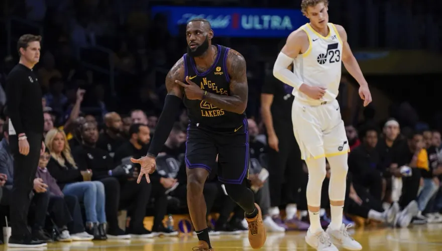 不老怪物！詹皇生涯總得分破3.9萬　成NBA史上第1人