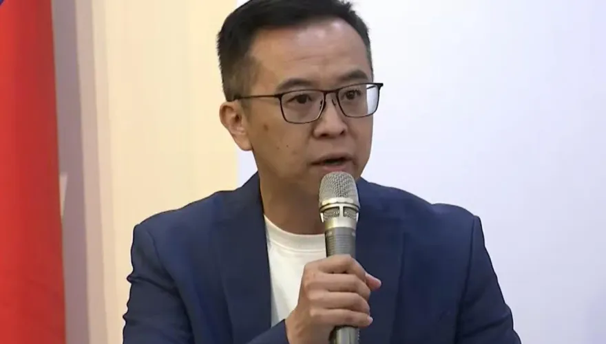 被黃珊珊點名「把盟友當敵人」！黃子哲激動：我們多麼自我克制