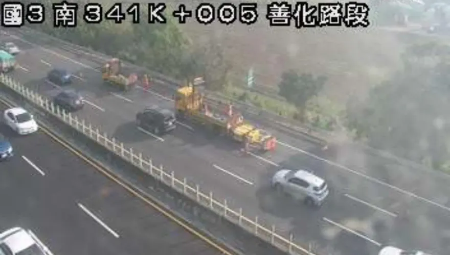 快訊/國道3號台南段5車連環撞　後方車流回堵2KM