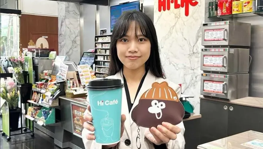 咖啡控看過來！萊爾富中熱美式「買12送12」　小七GODIVA熱巧克力限量開賣