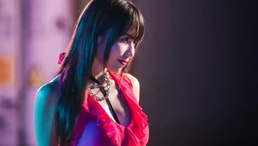 影/啦啦隊女神好歌喉「斜槓出單曲」！ 陳伊、苡萱驚呆：深藏不露