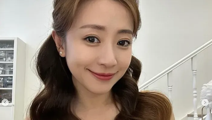 僅30分鐘就死亡！女星莊群施傳「死因是腦出血」…閨蜜發遺容照：來世再當姊妹