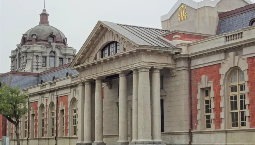 護友談判耍狠！揮斧頭砍瞎仇家　台中狠男判刑3年6月定讞