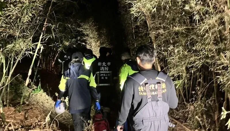 Apple ID好神！7旬翁騎車觀音山墜溝　警消定位找到人