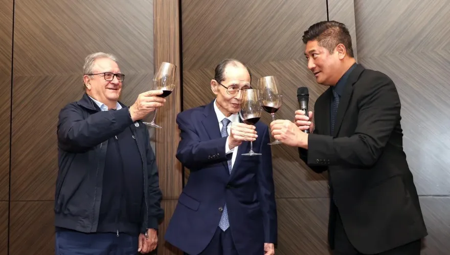 亞洲棒球界領袖齊聚！辜仲諒設宴款待「世界的王」王貞治