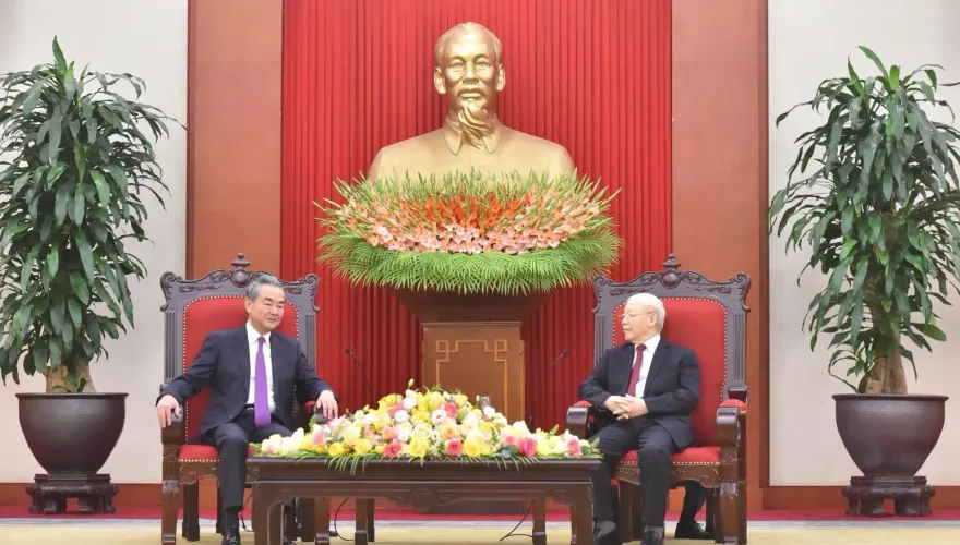 為習近平12月造訪鋪路！大陸外長王毅訪問越南　會見越共總書記