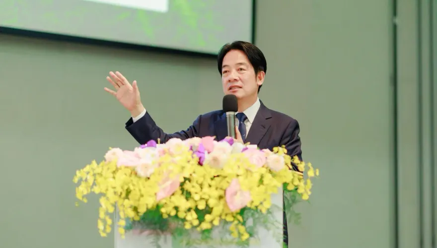 賴清德抹紅侯友宜翻車！　侯辦挖出「綠親中3劍客」事蹟轟：敢不敢開鍘